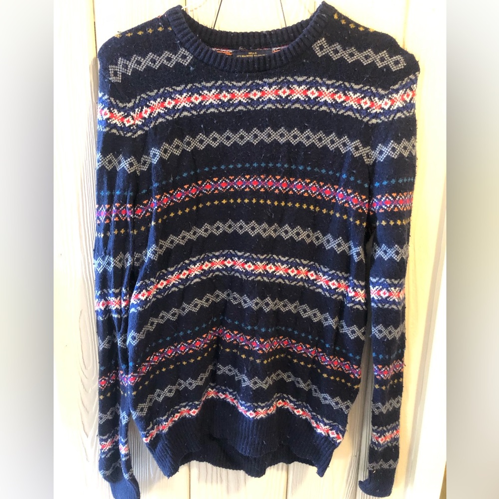 American Eagle Xmas style sweater